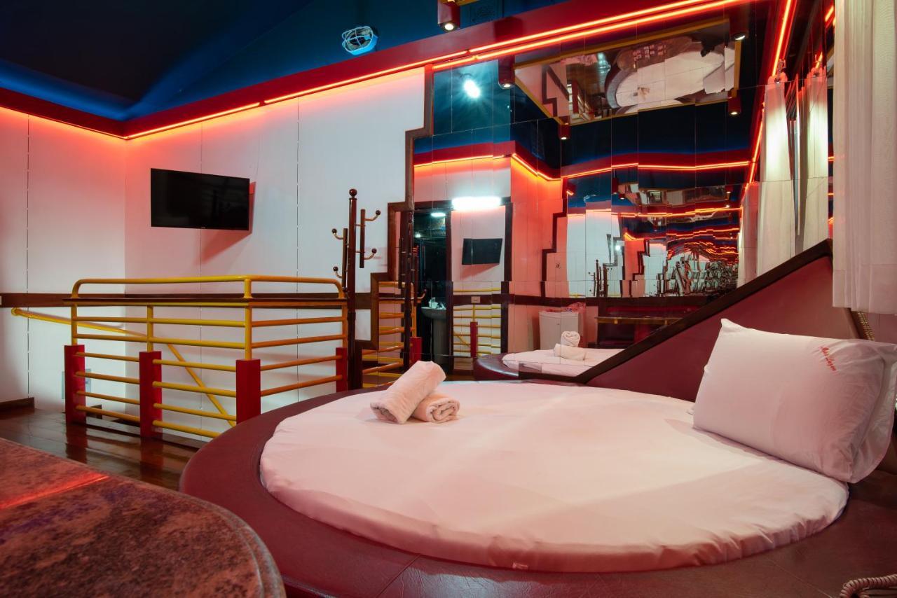 Motel Fantasy 5 贝洛哈里桑塔 外观 照片